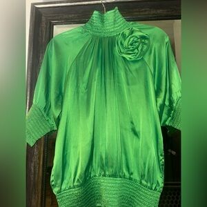 Chic Green Women's Blouse with Floral Detail